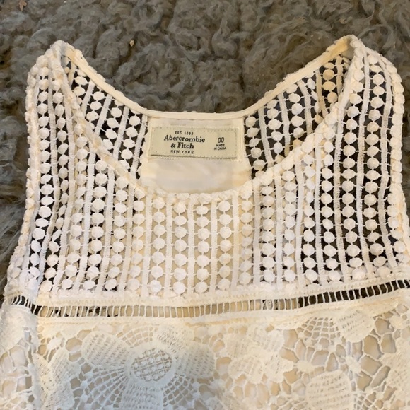 Abercrombie and Fitch white lace dress. Size 00 - Picture 4 of 4